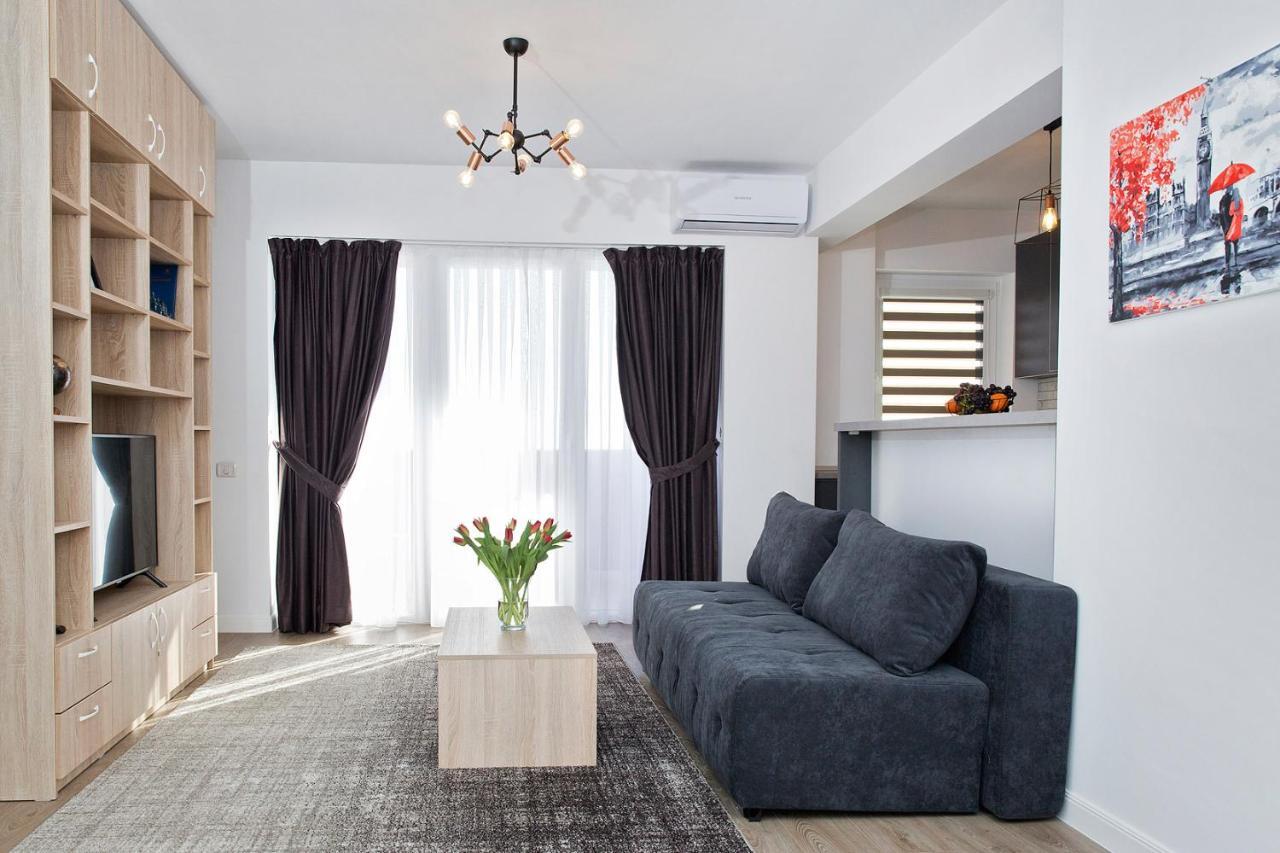Panoramic Studio Орадя Екстер'єр фото